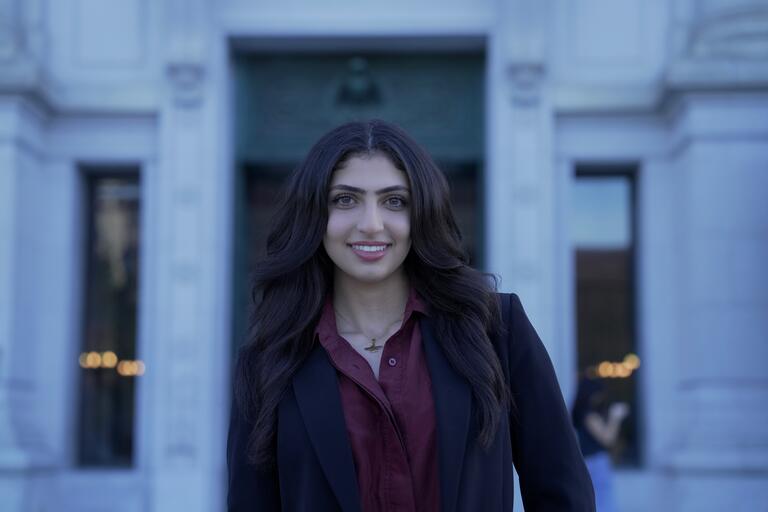Niloufar Golchini